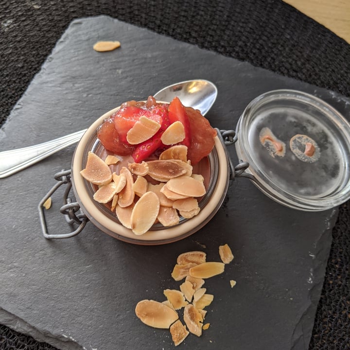 photo of Ristorante La Casina di Alice Piatto Composto e Gianduiotto Con Nocciole e Fragole shared by @lucaleonardini on  19 Jun 2020 - review