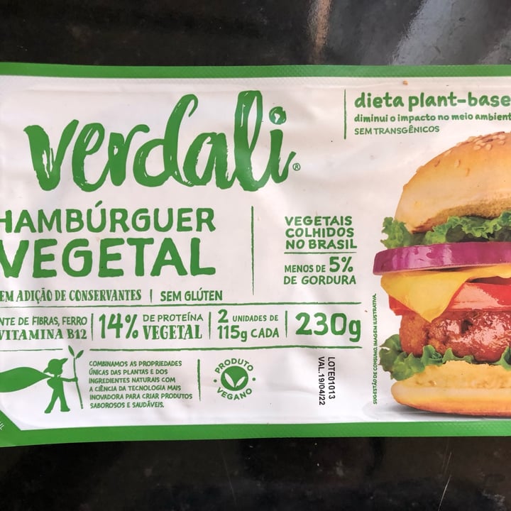 review photo of hamburguer sabor frango hamburguer sabor frango verdali shared by @palilaelia on 12 May 2022 - review