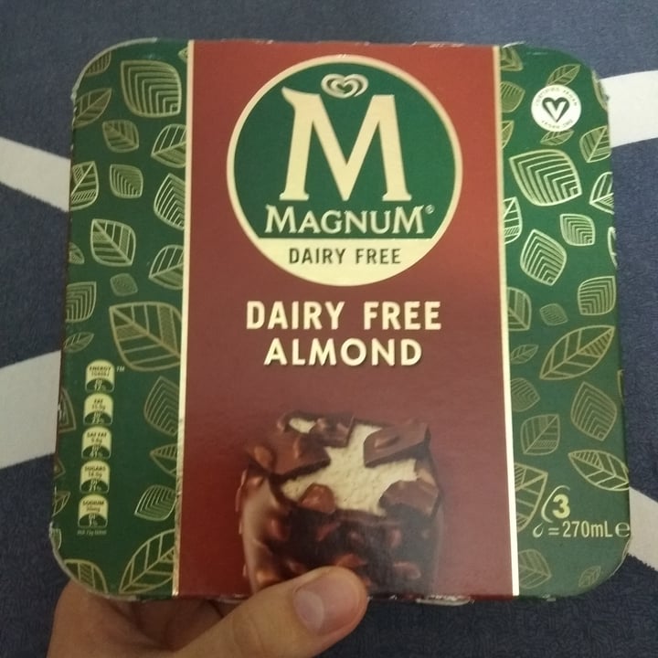 photo of Magnum Magnum Vegan Almond shared by @cody on  27 Jan 2021 - review