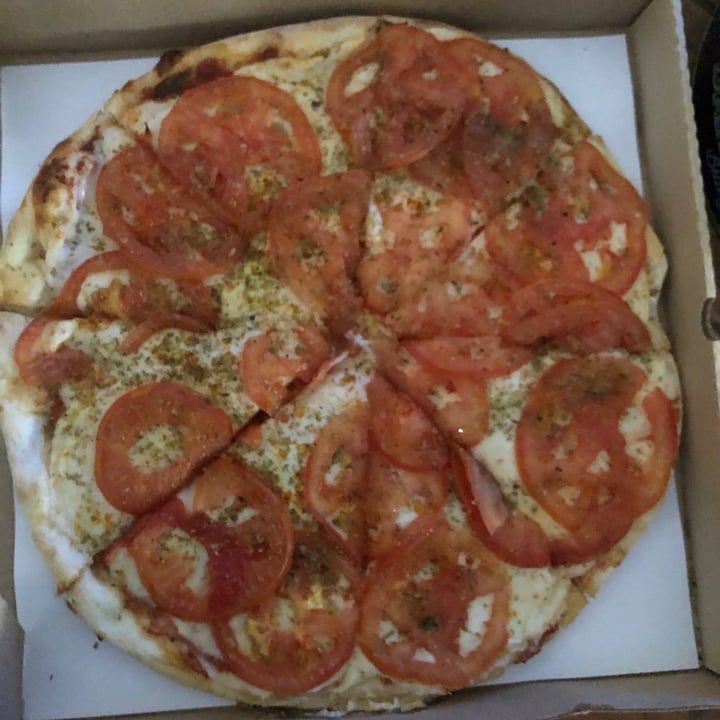 review photo of El Garage Bar Pizza napolitana shared by @gaitiahre on 09 Apr 2021 - review
