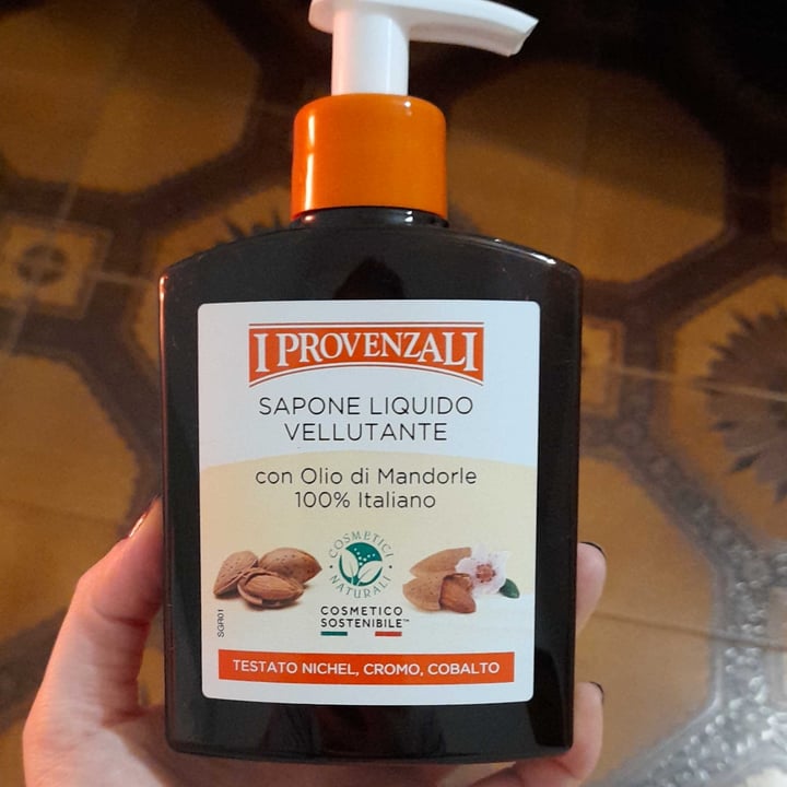 review photo of I Provenzali sapone liquido vellutante con olio di mandorle shared by @afrodite on 01 Oct 2022 - review