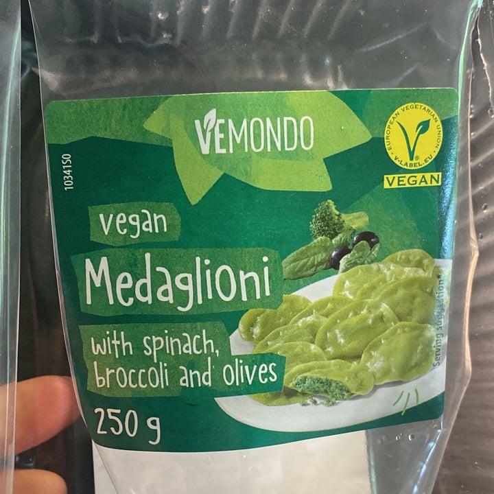 photo of Vemondo Medaglioni Agli Spinaci, Broccoli E Olive shared by @arasnavalp on  14 Jun 2022 - review