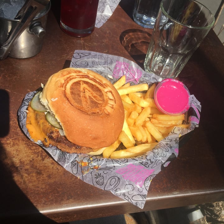 review photo of Lado V Podrán? shared by @moragarcia on 02 Nov 2022 - review