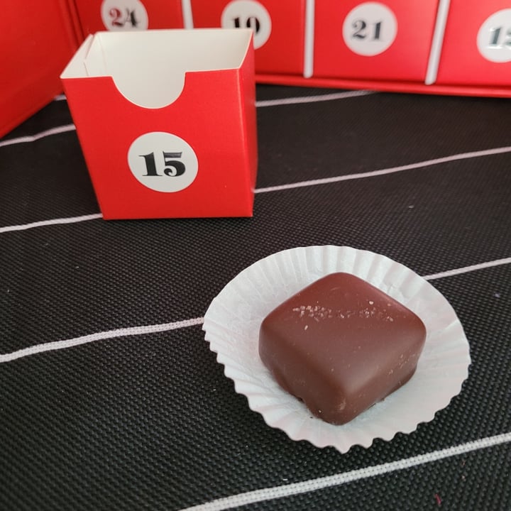 photo of Cocoa Love Sea Salt shared by @veganonvanisle on  19 Dec 2021 - review