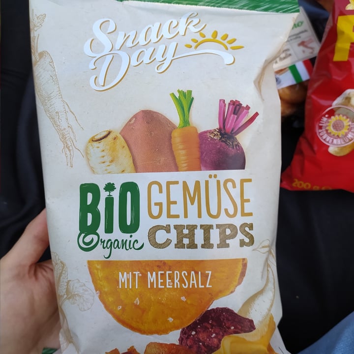 review photo of Snack Day Bio Gemüse Chips mit Meersalz shared by @potplant on 27 Jul 2021 - review