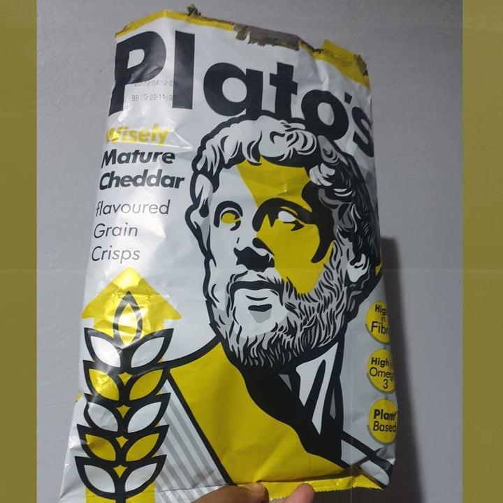 photo of Plato's Cheddar grain Crisps shared by @ylajane on  12 Sep 2022 - review