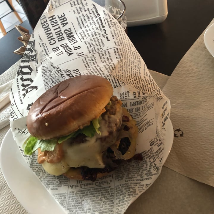 review photo of Black Studio Tattoo Cafe Hamburger 100% Plant Based shared by @butterflykiss96 on 15 Jun 2022 - review