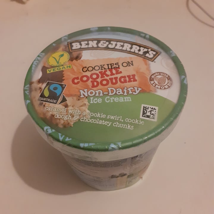 photo of Ben & Jerry's Ben & Jerry’s Vegan Chocolate Chip Cookie Dough chunks shared by @pirita893 on  23 Nov 2022 - review