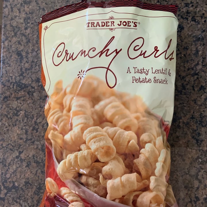 photo of Trader Joe's Crunchy Curls shared by @ilanafontes on  19 Aug 2021 - review