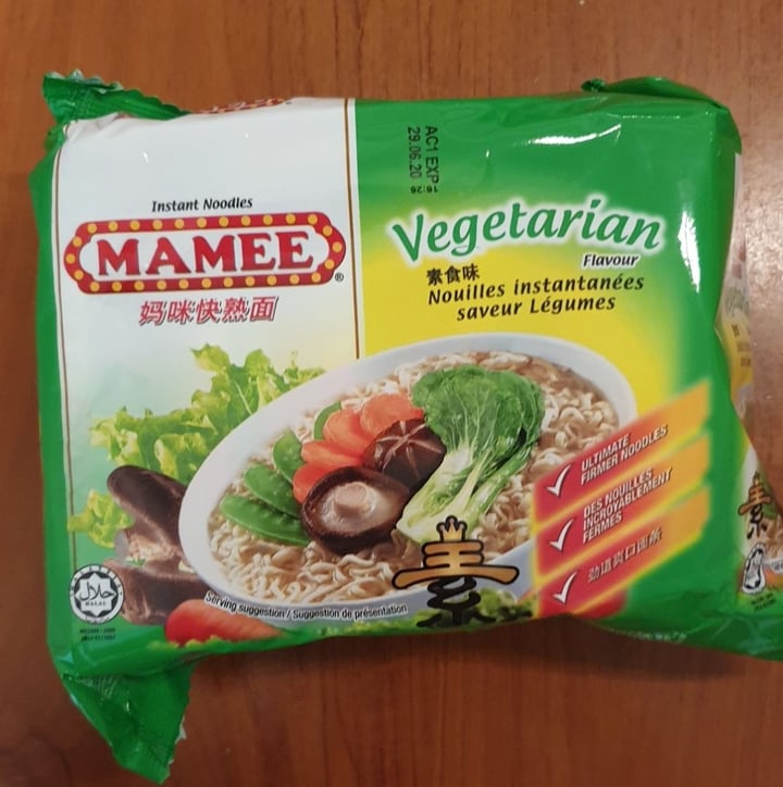 photo of Namee Vegetarian Instant Noodles shared by @katyasalomon on  13 Nov 2019 - review