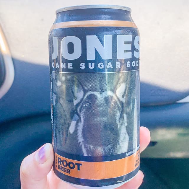 菜肴“Jones Root Beer”的照片