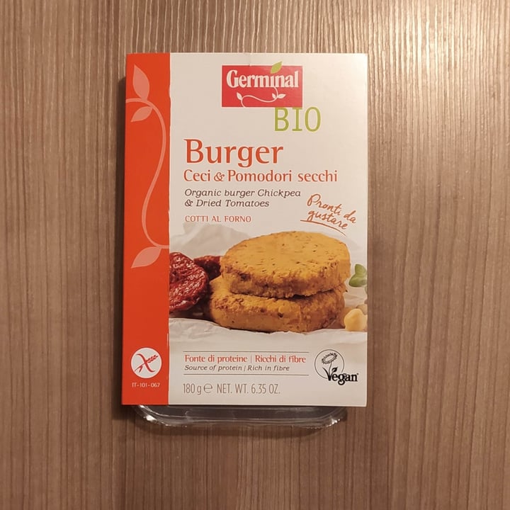 review photo of Germinal Bio Burger Ceci e Pomodori Secchi shared by @andreadrus on 30 Dec 2021 - review