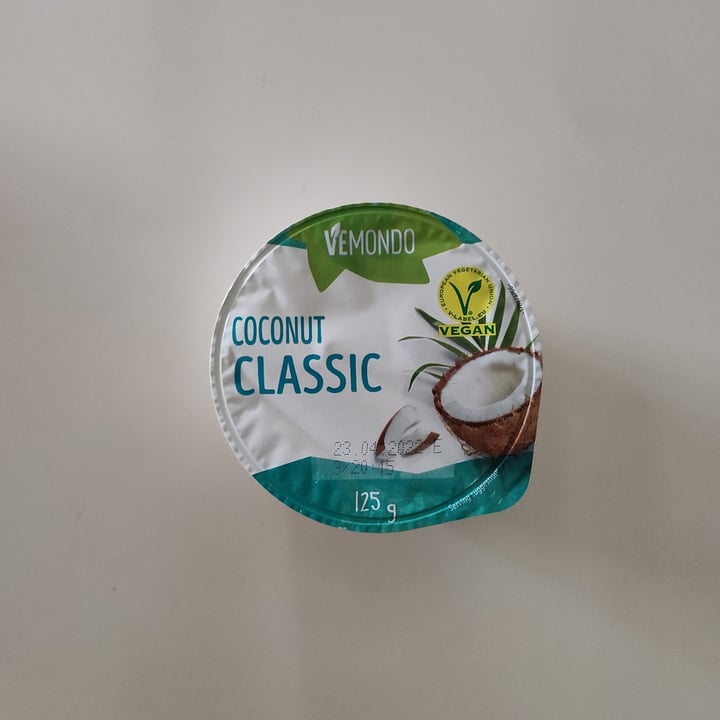 photo of Vemondo Yogurt Cocco Bianco shared by @sariam on  03 Apr 2022 - review