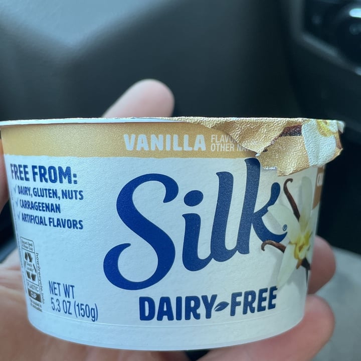 photo of Silk Silk Vanilla dairy free yogurt shared by @seanmac5 on  19 Jul 2022 - review