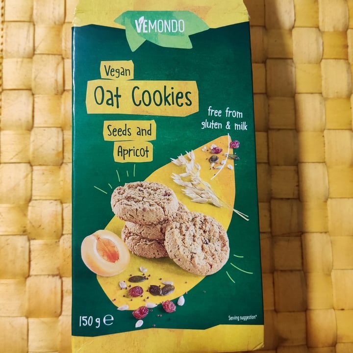 review photo of Vemondo Biscotti con semi e albicocca shared by @chiaradigia on 22 Apr 2022 - review