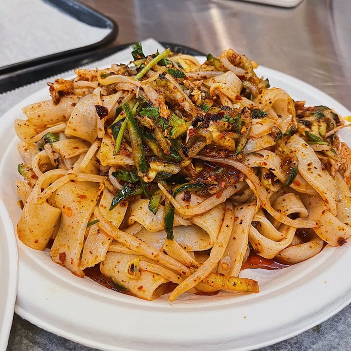 photo of Xi'an Famous Foods 西安名吃 Stir-Fried Liang Pi "Cold-Skin Noodles" shared by @arunnersfuel on  18 Oct 2021 - review