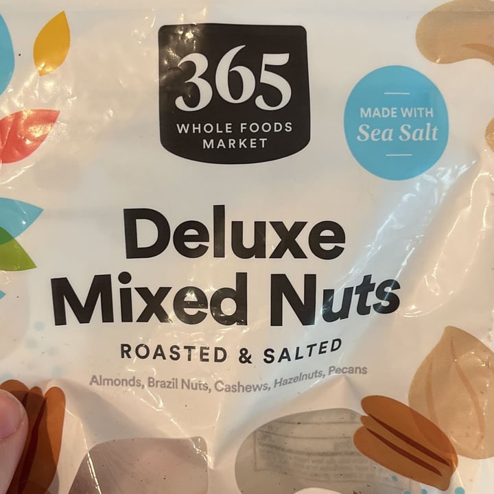 photo of Whole Foods Market Mixed Nuts shared by @audreymcanally on  21 Mar 2022 - review