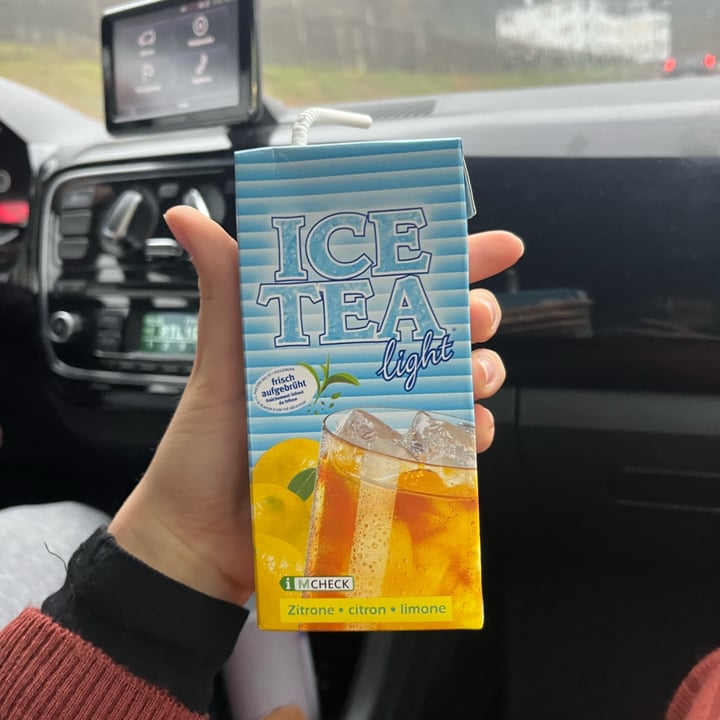 photo of Migros ice tea light shared by @alessiasoldati on  02 Jan 2023 - review