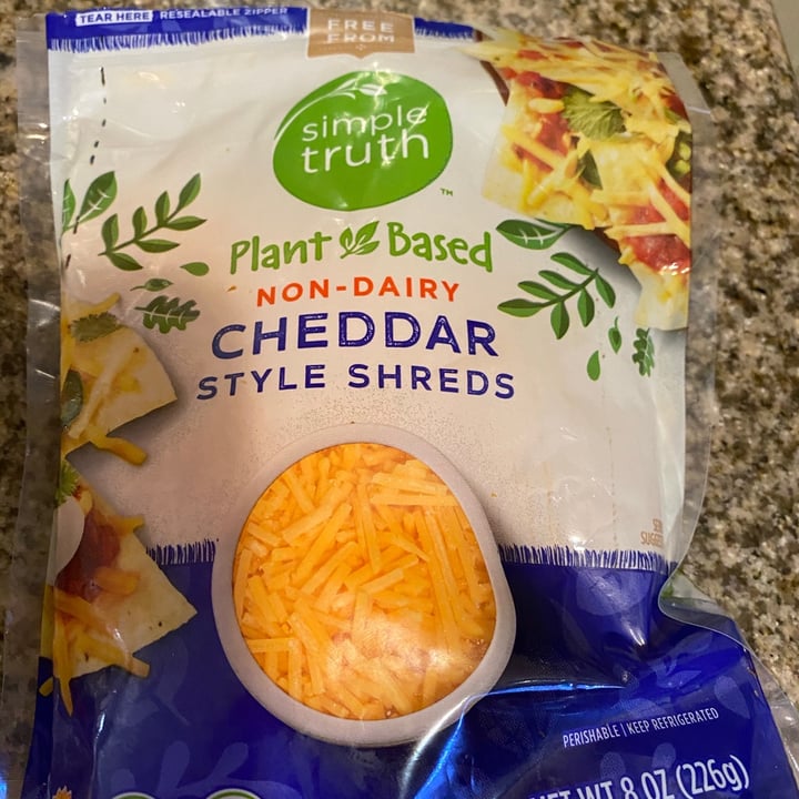 photo of Kroger Cheddar cheese shared by @genellep on  26 Feb 2021 - review