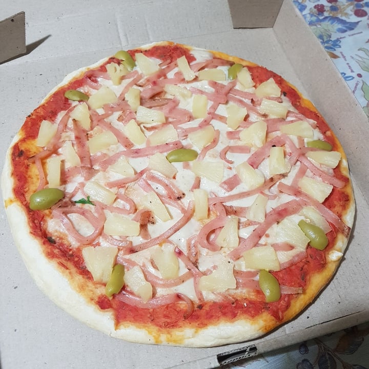 photo of Rico y Suave Pizza Vegana De Ananá Y No Jamón shared by @bauciss on  21 Feb 2021 - review