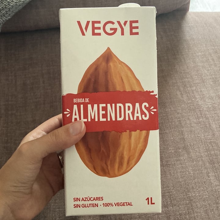 review photo of Vegye Bebida de Almendras shared by @plantb on 23 Jan 2022 - review