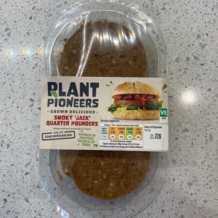 photo of Plant Pioneers Smokey "Jack" Quarter Pounders shared by @leevardy on  07 Jun 2021 - review