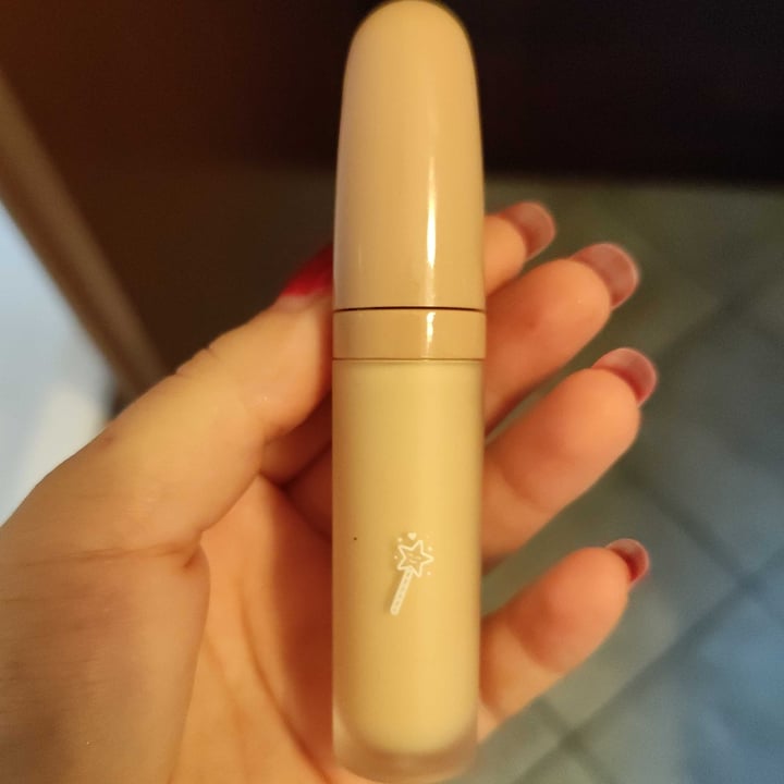 photo of Clio Makeup Correttore shared by @rossiveg on  27 Nov 2021 - review