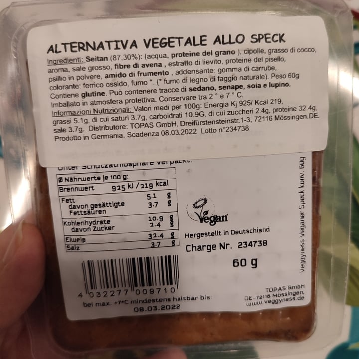 review photo of Veggyness Veganer Speck shared by @iaia82 on 12 Dec 2021 - review