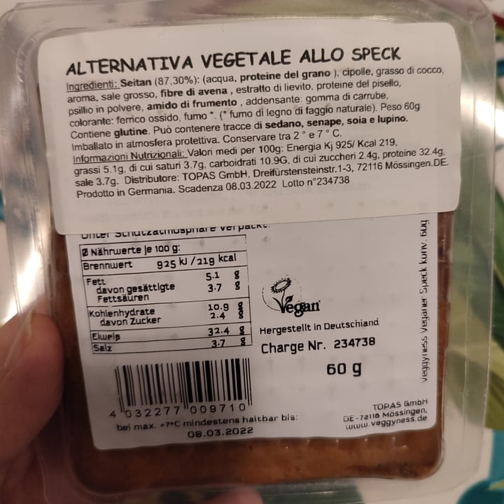 photo of Veggyness Veganer Speck shared by @iaia82 on  12 Dec 2021 - review