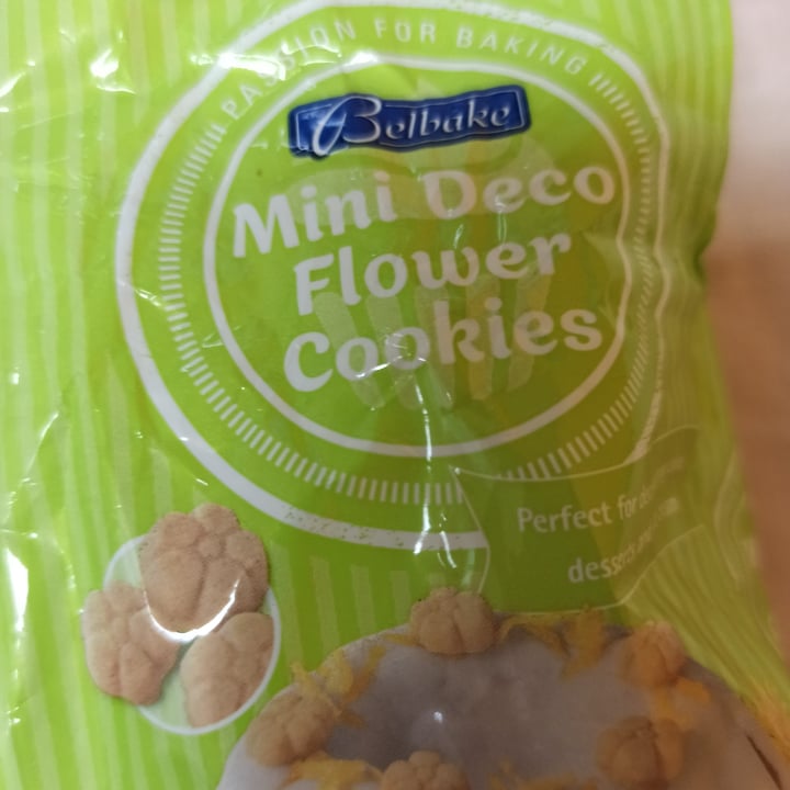review photo of Belbake Mini déco flower cookies shared by @veggiesdg on 01 May 2022 - review