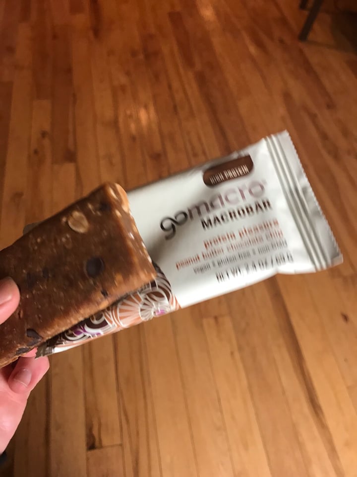 photo of GoMacro Protein Pleasure - Peanut Butter Chocolate Chip shared by @omnivorousadam on  08 Dec 2018 - review