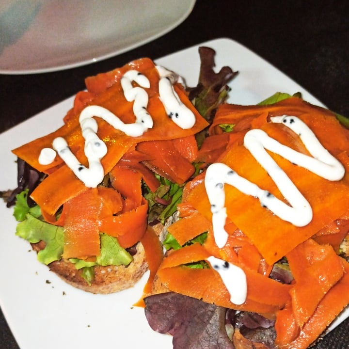 review photo of The Wala Room Tostas de zanahoria ahumada shared by @meriimiranda on 13 Nov 2020 - review