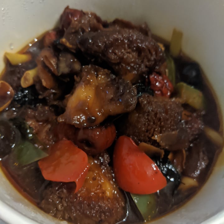 photo of Loving Hut Lion Mane Shrooms Claypot shared by @shawneofthedead on  14 Oct 2020 - review