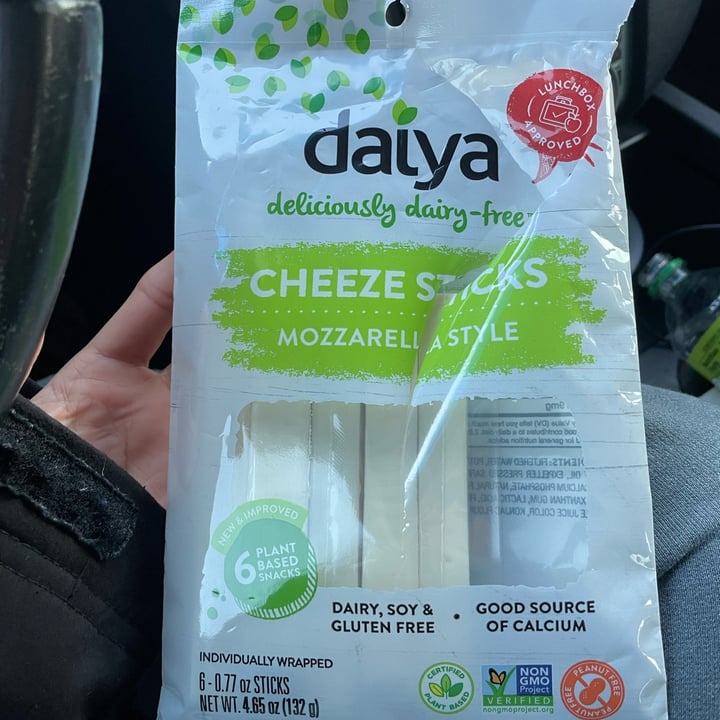 photo of Daiya Cheeze Sticks mozzarella style shared by @maybekads on  22 Nov 2022 - review
