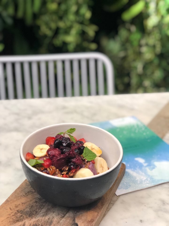 review photo of Sisterfields Cafe Acai Berry Bowl shared by @sneezeha on 28 Jul 2019 - review