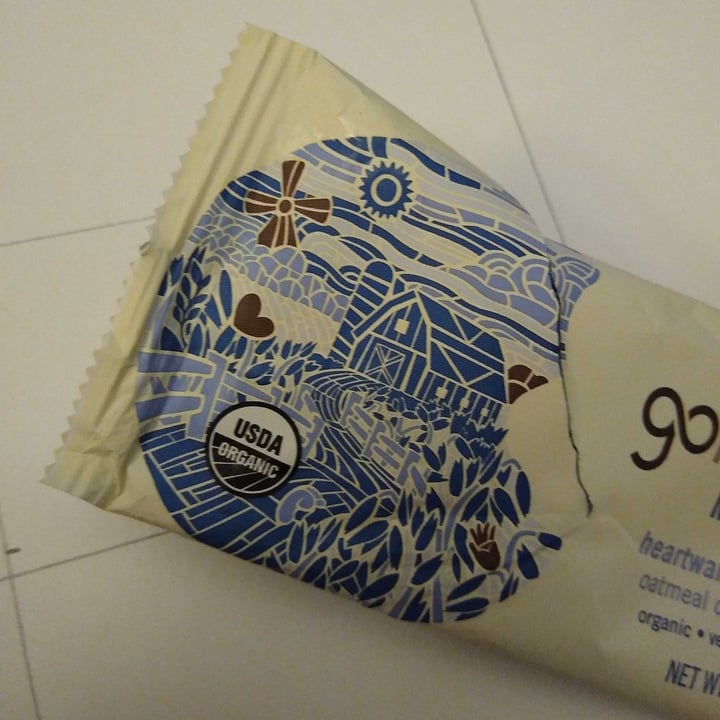 photo of GoMacro Heartwarming Retreat Oatmeal Chocolate Chip shared by @biancavegan on  10 Jan 2022 - review