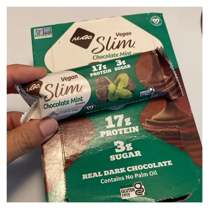 photo of NuGo Slim Chocolate Mint shared by @ellesegarcia on  01 Jun 2022 - review