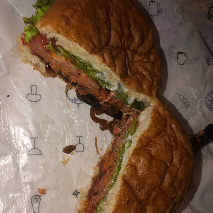 review photo of Santo de Casa Hambúrguer Fradinho shared by @milenarodrigues on 26 Dec 2021 - review