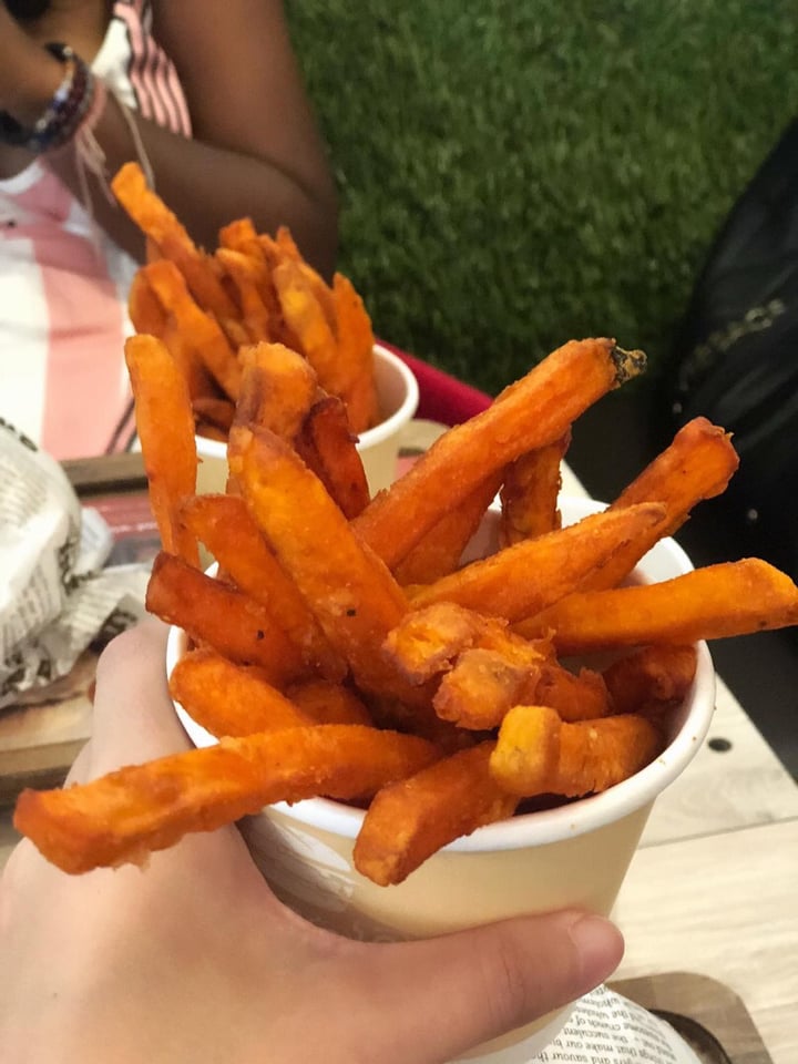 photo of VeganBurg Singapore Sweet Potato Fries shared by @alyrauff on  05 Dec 2018 - review