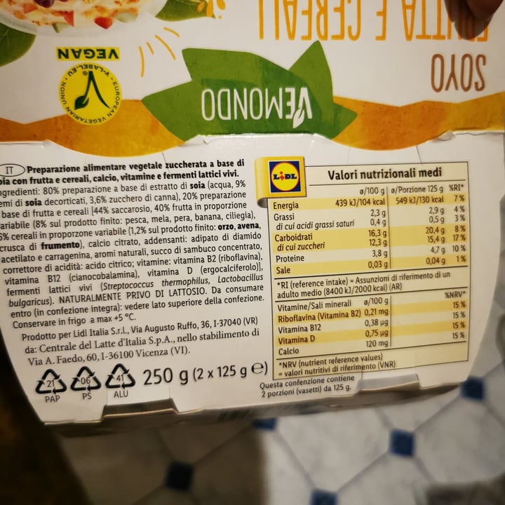 photo of Vemondo Yogurt cereali e frutta shared by @valentinacanepa on  29 Oct 2021 - review