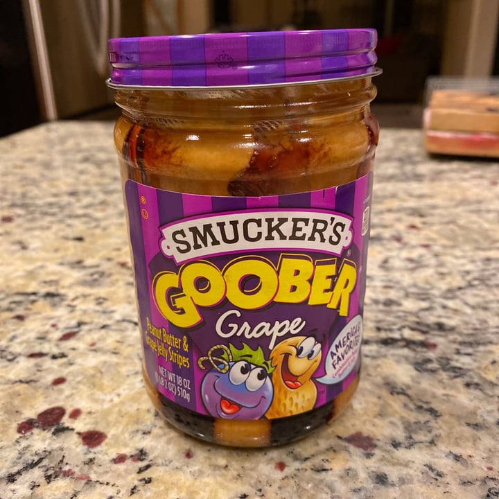 photo of Smucker's Smuckers goober grape shared by @raiven12896 on  29 Nov 2020 - review