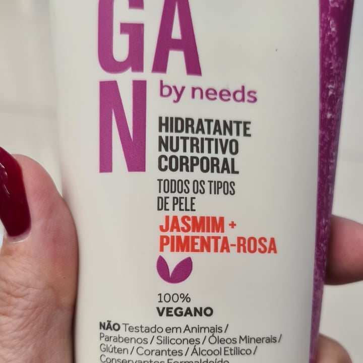 photo of Vegan by Needs Hidratante Corporal Jasmin + Pimenta-Rosa shared by @mmlaiko on  22 Jun 2022 - review