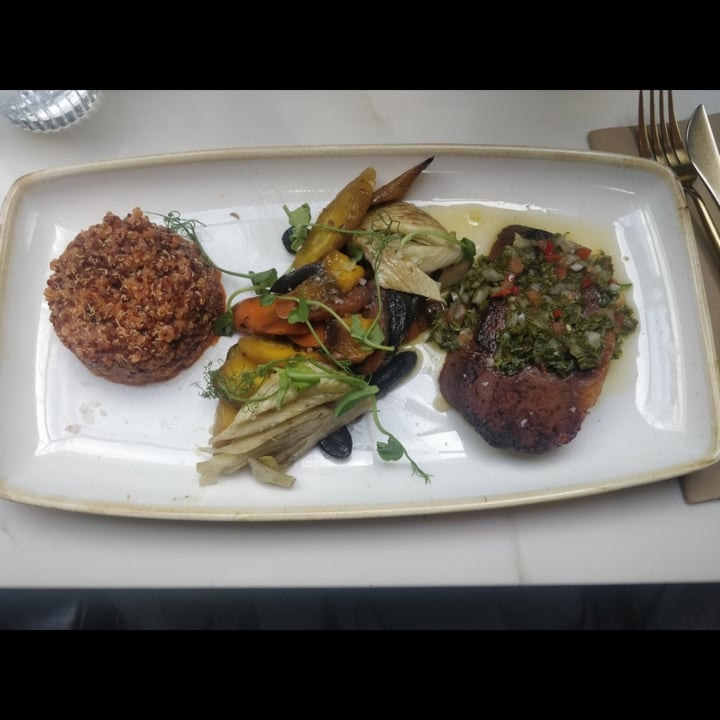 photo of TWELVE EATERY Grilled 'Sirloin' Steak shared by @ecofriendlyvegangeek on  20 Oct 2021 - review