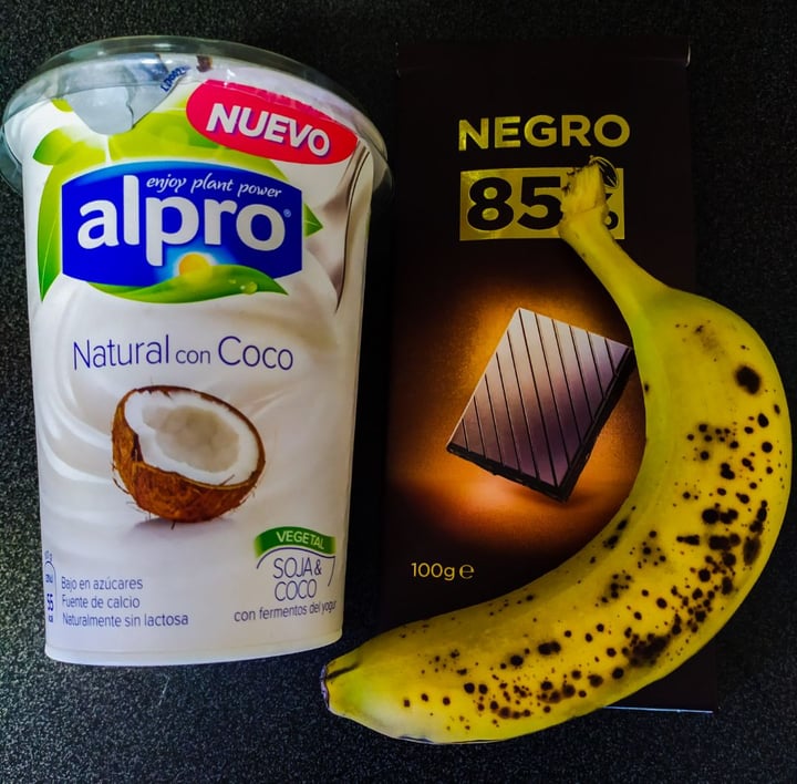 review photo of Alpro Natural Con Coco Yogurt shared by @alucinapepinillos on 25 Nov 2019 - review