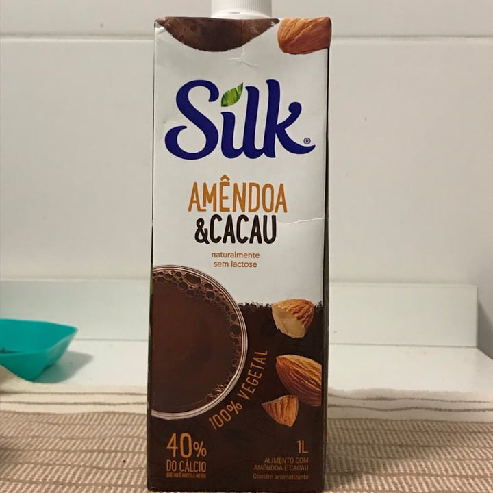 photo of Silk Almendra chocolate shared by @carozzyg on  05 Aug 2021 - review