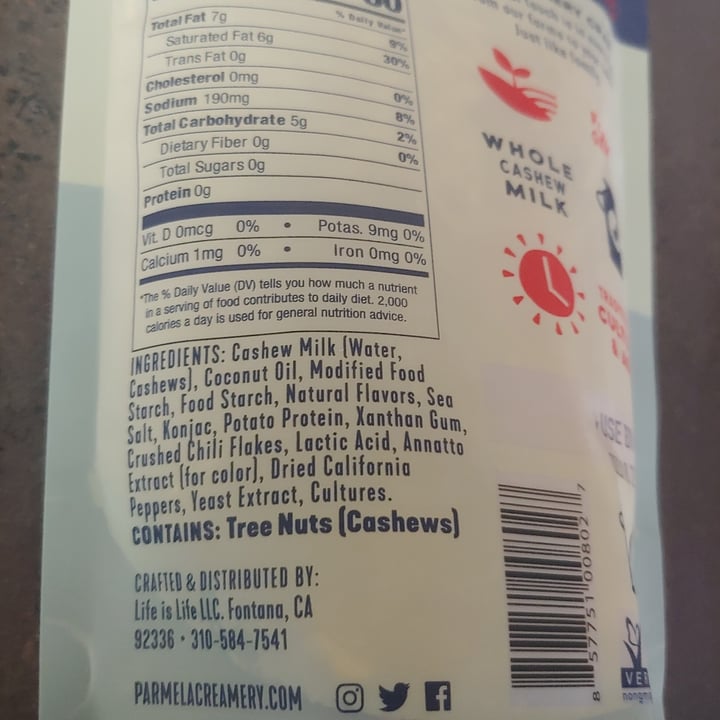 review photo of Parmela Creamery Nut Cheese Pepper Jack Style Shreds shared by @vecanter on 11 Jul 2020 - review