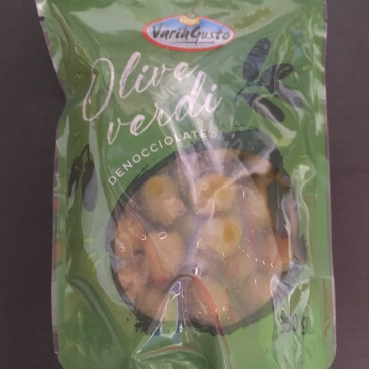 photo of Varia gusto Olive verdi denocciolate shared by @zoeciep on  09 Apr 2022 - review