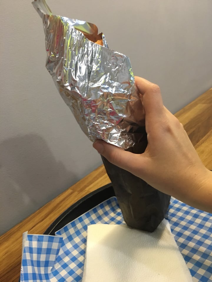 review photo of Kuzen Falafelʹ Sweet Chili Falafel in Lavash shared by @baliveganguide on 31 May 2019 - review