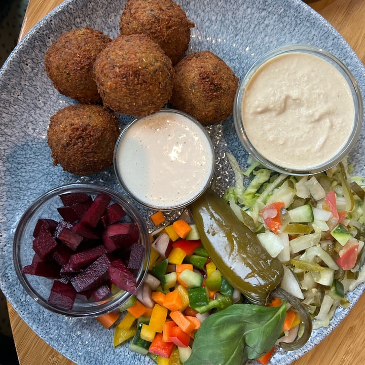 photo of Newport Market and Deli Falafel Plate shared by @samjaytay on  25 May 2022 - review