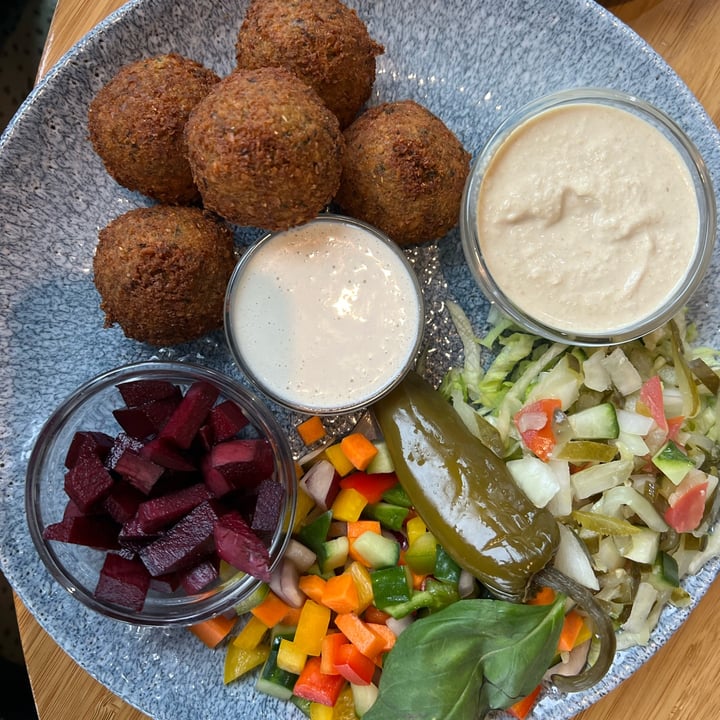 review photo of Newport Market and Deli Falafel Plate shared by @samjaytay on 25 May 2022 - review